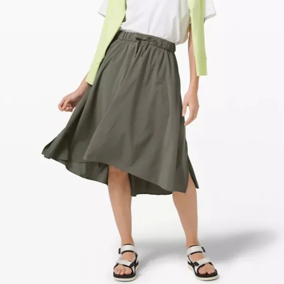 Lululemon Women Time To Flounce Skirt Size 8 Green Lightweight Active Drawstring - Picture 1 of 10